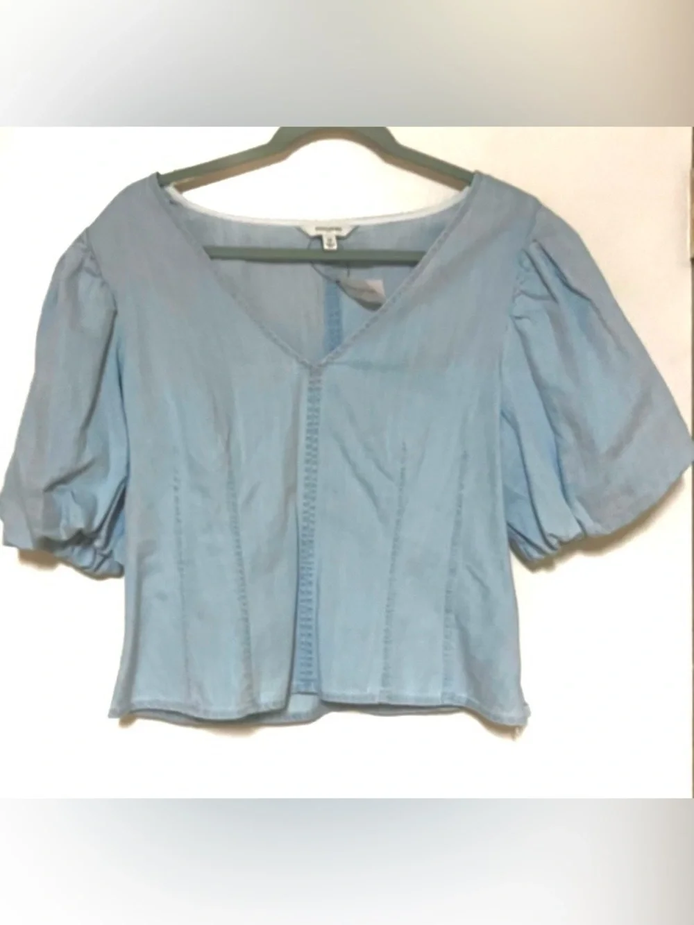 Banana Republic Light Blue V-Neck Puff Sleeve Cropped Blouse: Size 12